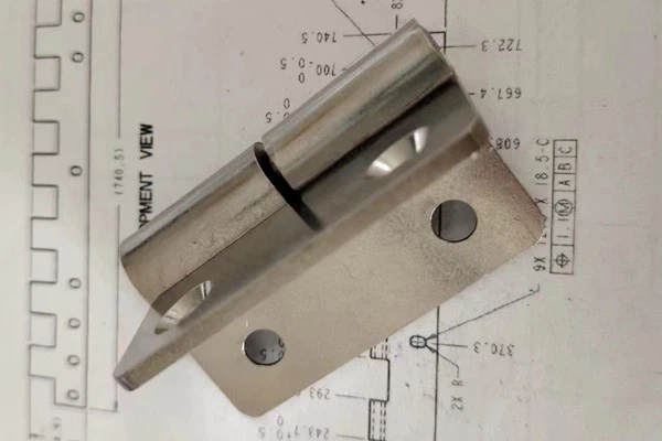 Anti-vibration Adjustable Butterfly Hinge
