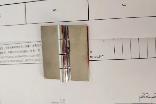 Four-section Hinge