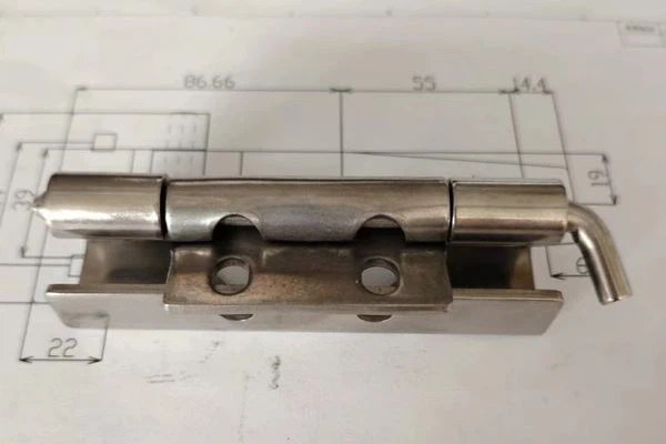 High-strength 180-degree Hinge