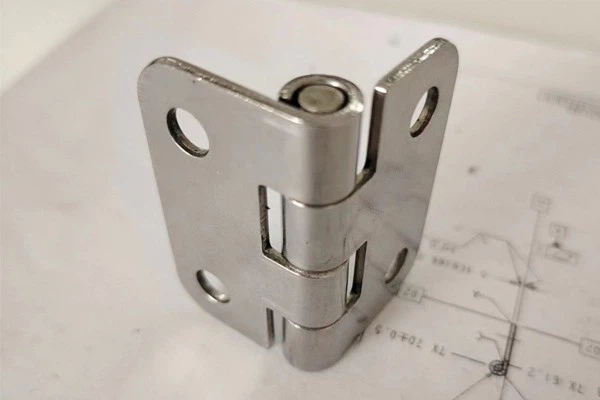 Hot-selling Metal Hinges For Doors And Windows in The EU: Used For The Connection And Rotation Of Doors And Windows, Commonly Found in Homes And Buildings