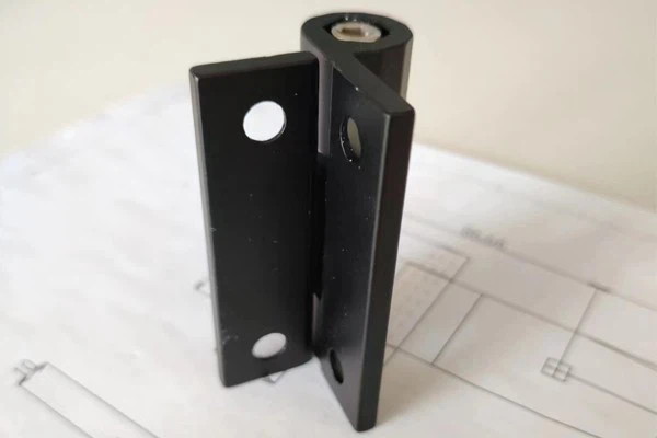 Spray-coated Iron Torque Hinge