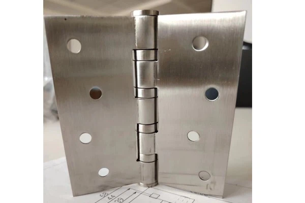 Stainless Steel Hinges That Withstand Heavy Loads